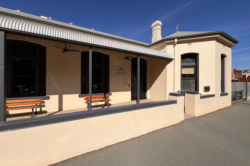 Echuca Club entrance